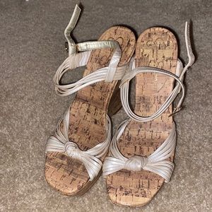 Jessica Simpson tan wedges